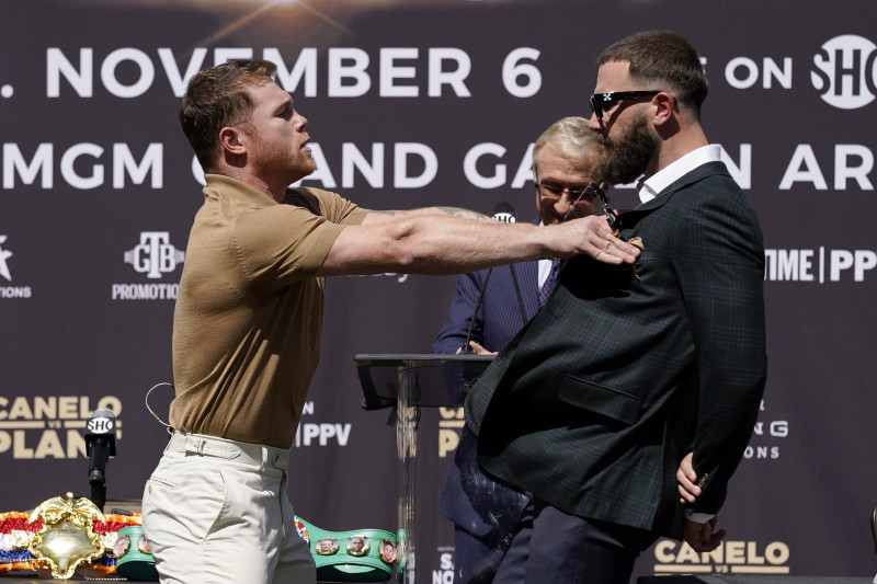 Canelo Alvarez vs Caleb Plant live stream free