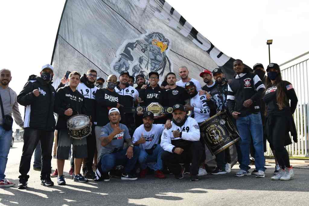 Meet Charles Oliveira’s Family: Father, Mother, Wife, Kids