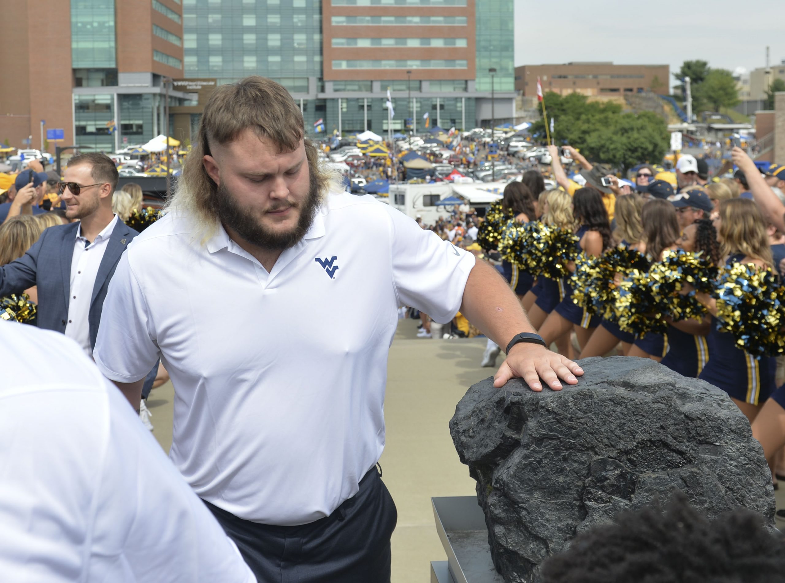Eagles OL Josh Sills