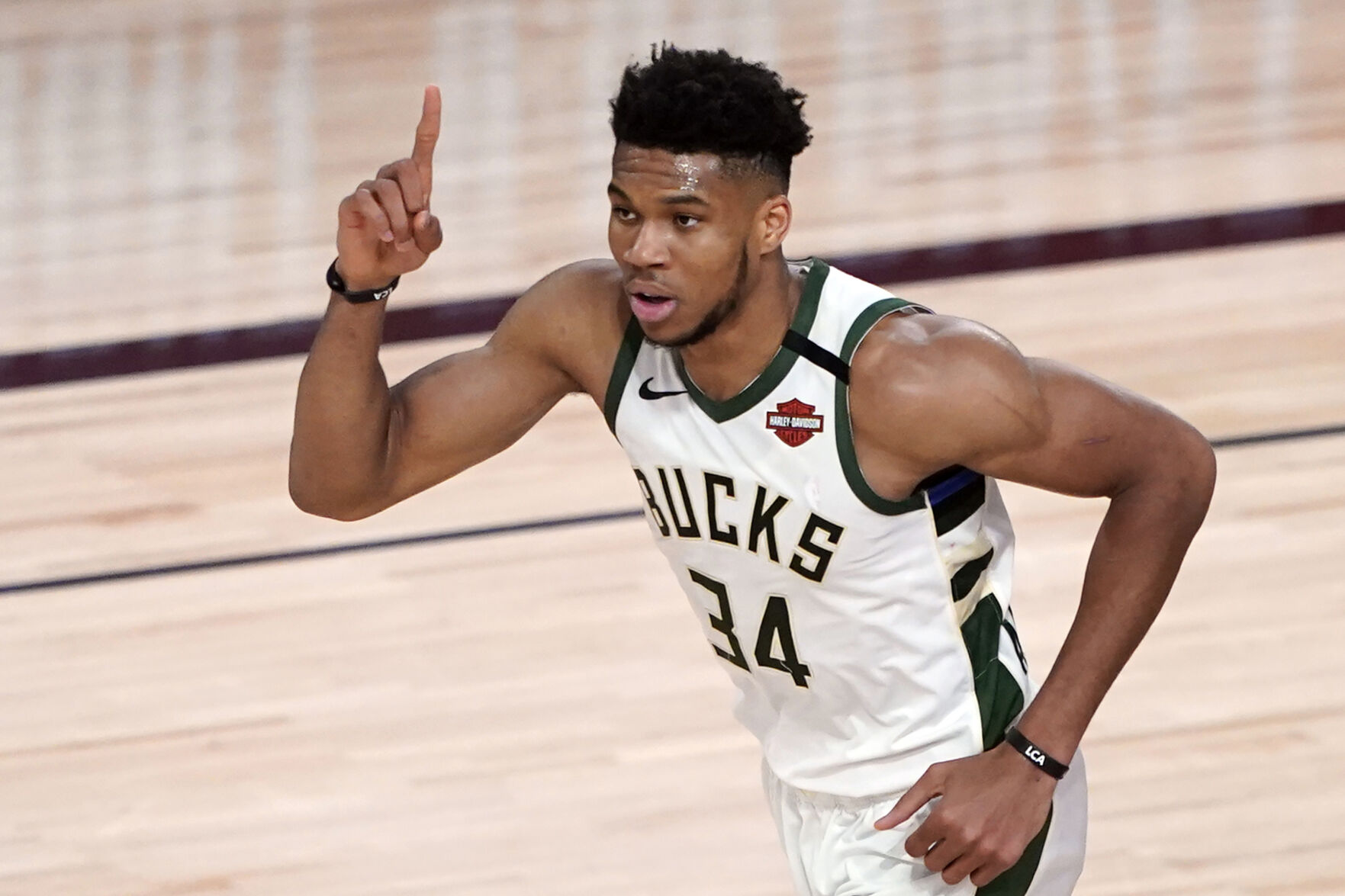 giannis antetokounmpo