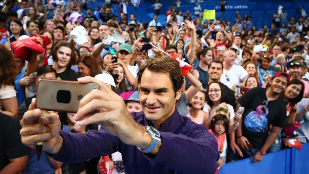 Roger Federer with fans